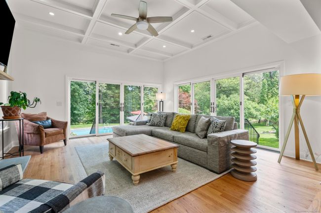 22 Douglas Dr, House other with 4 bedrooms, 3 bathrooms and null parking in Norwalk CT | Image 18