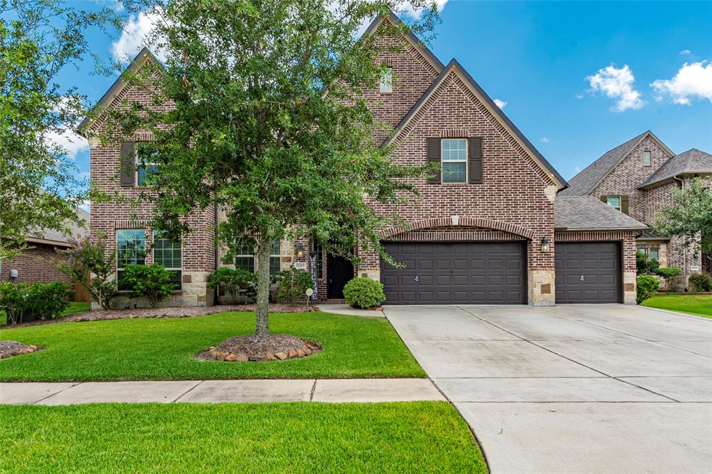 Solano Dr, LA Marque, TX 77568
