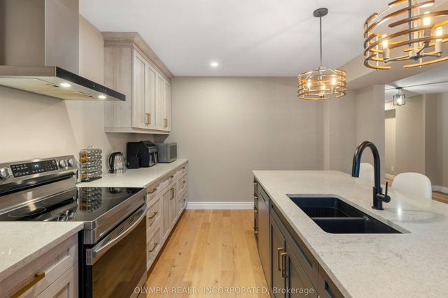 576 Macdonnell St, House other with 3 bedrooms, 3 bathrooms and 2 parking in Kingston ON | Image 10