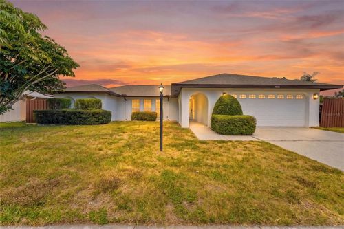 10711 Francis Ln, Largo, FL, 33774 | Card Image