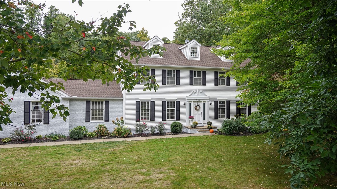 Thornhill Ln, Aurora, OH 44202