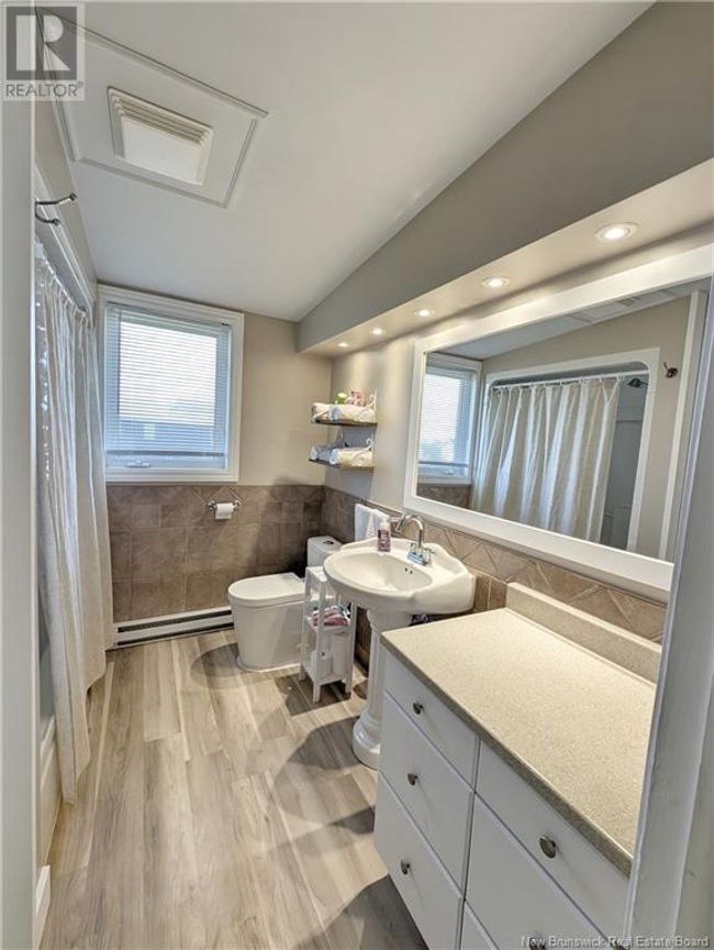 7701 Rue Du Havre, House other with 5 bedrooms, 2 bathrooms and null parking in Bas Caraquet NB | Image 7
