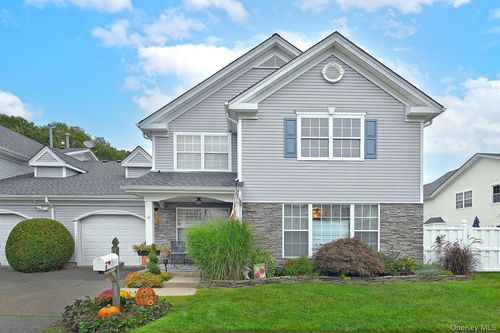 8 Lavern Drive, Brookhaven, NY, 11953 | Card Image