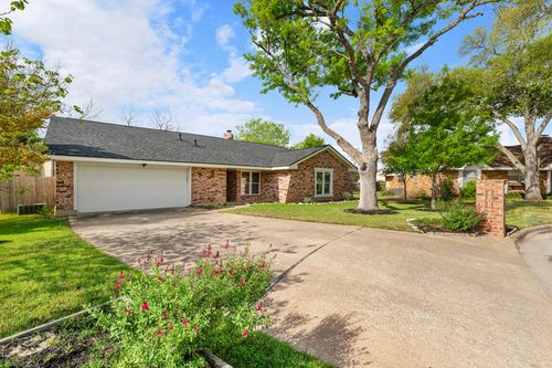 4805 Midoak Cir, Austin, TX, 78749-2324 | Card Image