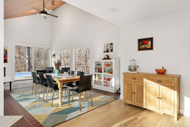Vaulted living room with amazing views | Image 18