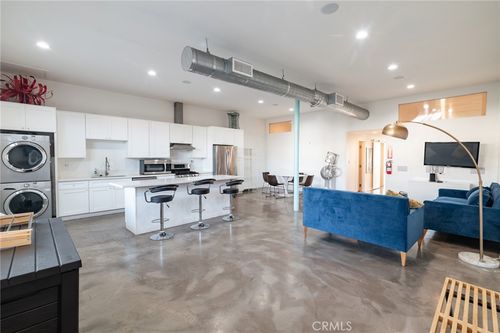 5655 E Beverly, Los Angeles, CA, 90022 | Card Image