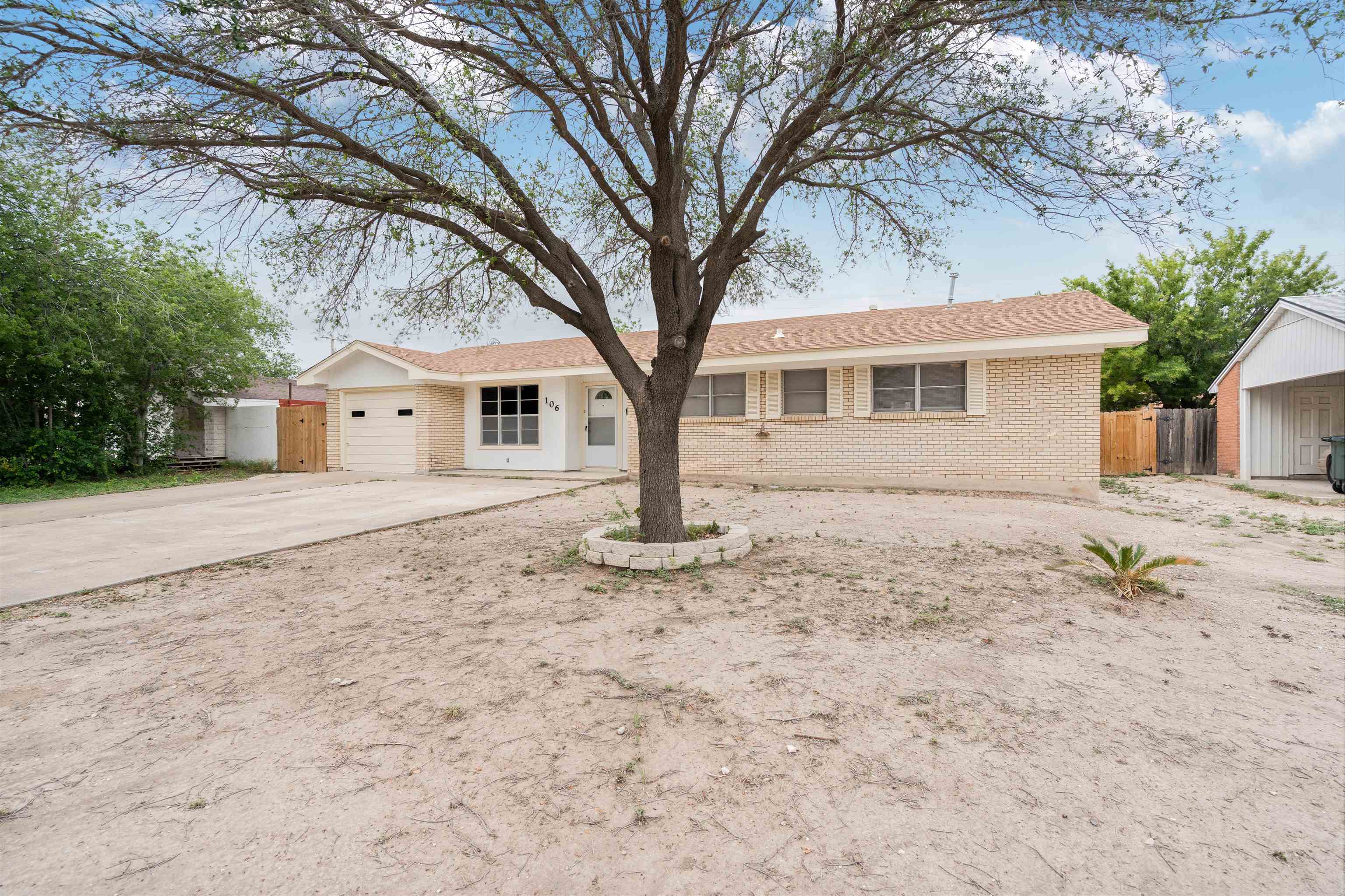 Residential in Del Rio 3