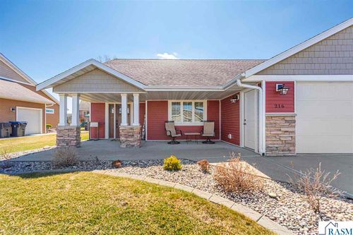 216 Pinehurst Drive, Mankato, MN, 56001 | Card Image