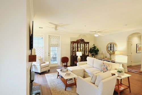 apt-304-307 Seven Springs Way, Brentwood, TN, 37027-4977 | Card Image