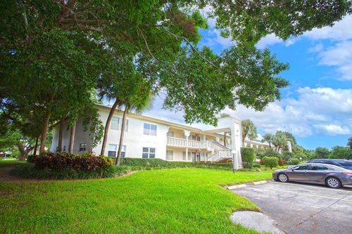 f-2805 Victoria Way, Coconut Creek, FL, 33066-1317 | Card Image