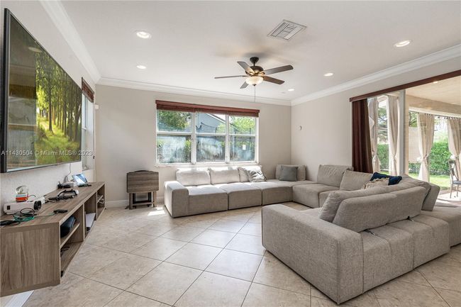 4783 Sw 176th Ter, House other with 5 bedrooms, 3 bathrooms and null parking in Miramar FL | Image 8