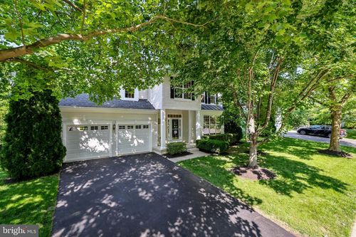 17542 Falls Pl, ROUND HILL, VA, 20141-2608 | Card Image