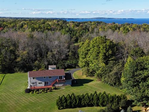 11 Old Farm Rd, South Hero, VT, 05486-8600 | Card Image