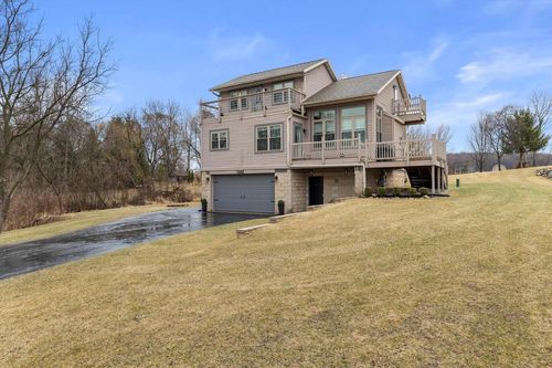 1646 N Friess Lake Drive, Richfield, WI, 53033 | Card Image