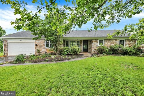 434 E Moyer Rd, POTTSTOWN, PA, 19464-1020 | Card Image