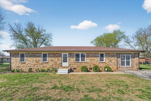 3925 Tanglewood Dr, Hopkinsville, KY, 42240-5349 | Card Image