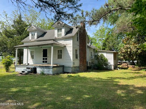 72 Academy St, Swanquarter, NC, 27885-9398 | Card Image