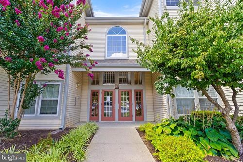 apt-3-107 Lassen Ct, Princeton, NJ, 08540-7085 | Card Image