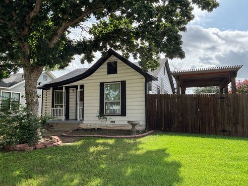 2737 Wayside Ave, Fort Worth, TX, 76110-2218 | Card Image