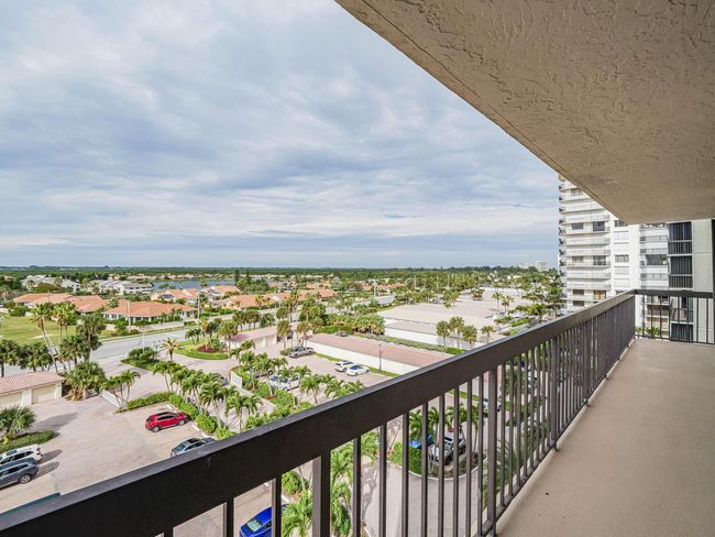 806 - 3100 N Highway A1a, Condo with 3 bedrooms, 2 bathrooms and null parking in Hutchinson Island FL | Image 47