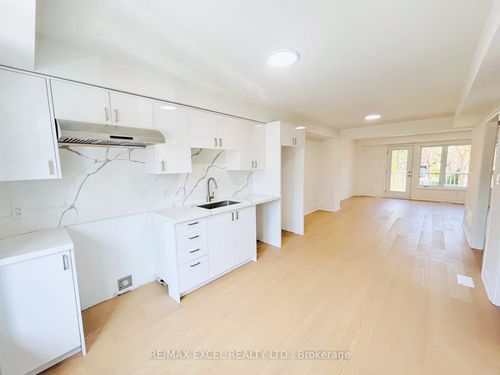 5-11 Plaisance Road, Richmond Hill, ON, L4C5H1 | Card Image