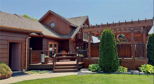 8529 Kinnaird Rd, Lambton Shores, ON, N0N1J3 | Card Image