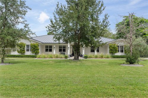 01-9301 Sw 93rd Ave, Miami, FL, 33176-2063 | Card Image