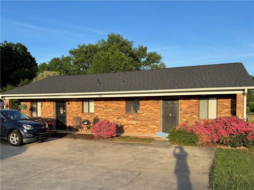b-700 Oakhurst St, Kernersville, NC, 27284-2259 | Card Image