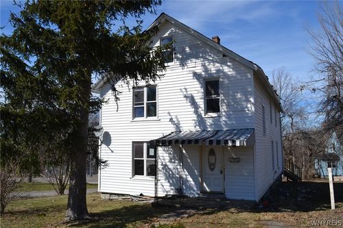 8 Monroe St, Silver Creek, NY, 14136-1127 | Card Image