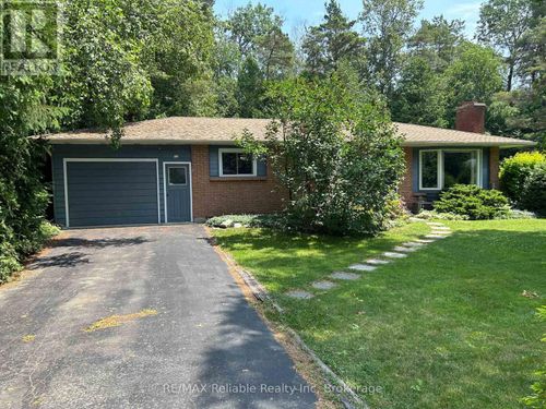 12 Stark St, Bayfield, ON, N0M1G0 | Card Image