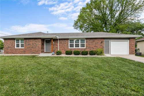 9303 Park St, Lenexa, KS, 66215-3331 | Card Image