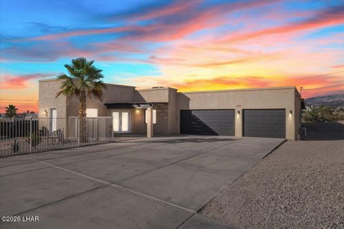 3135 Cotati Dr, Lake Havasu City, AZ, 86406-7101 | Card Image