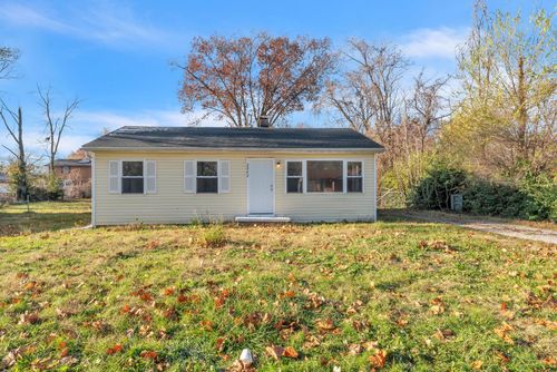 2042 Sandy Ridge Rd, Cahokia, IL, 62206-2529 | Card Image