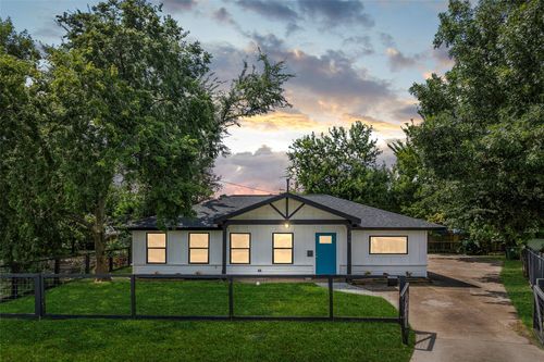 706 Jerry St, Houston, TX, 77022-3949 | Card Image