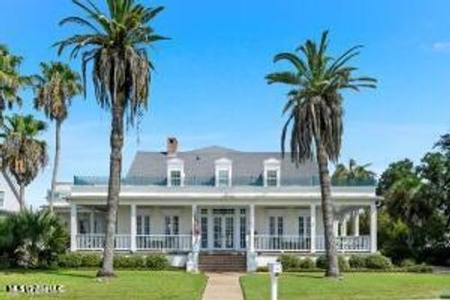 120 W Scenic Dr, Pass Christian, MS, 39571-4420 | Card Image
