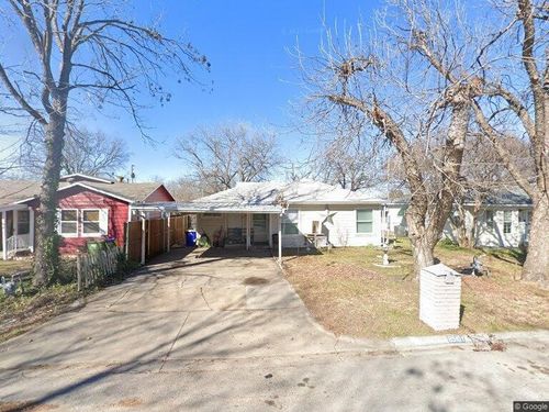 8510 Delmar St, White Settlement, TX, 76108-2313 | Card Image