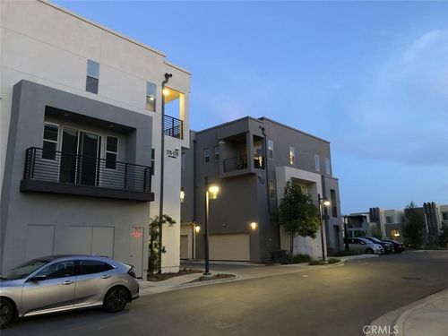 179 Cadence, Irvine, CA, 92618-0881 | Card Image