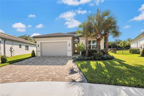 11453 Jacaranda Dr, NAPLES, FL, 34120-3847 | Card Image
