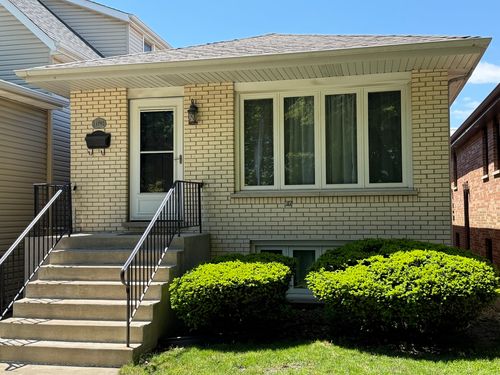 11142 S Sawyer Ave, Chicago, IL, 60655-2724 | Card Image