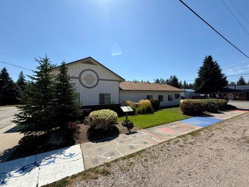 4008 Cedar St, Loon Lake, WA, 99148-9676 | Card Image