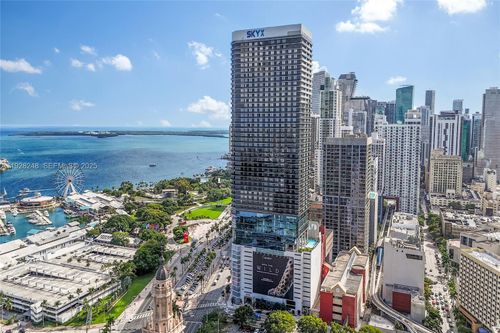 apt-4616-398 Ne 5th St, Miami, FL, 33132-2180 | Card Image