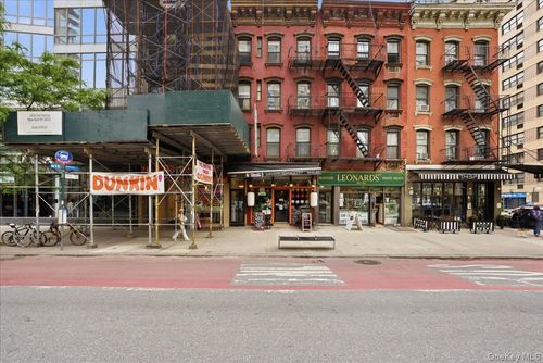 1435 2nd Ave, New York, NY, 10021-3308 | Card Image