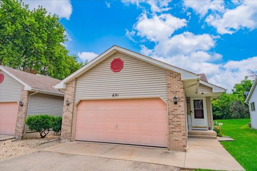 691 Athletic Way, Sun Prairie, WI, 53590 | Card Image