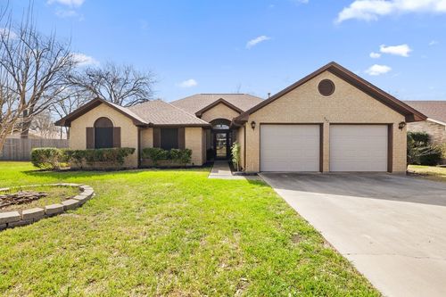 307 Cherrywood Cir, Taylor, TX, 76574-1630 | Card Image