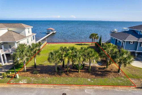 6007 Emerald Sound Dr, Gulf Breeze, FL, 32563-7038 | Card Image