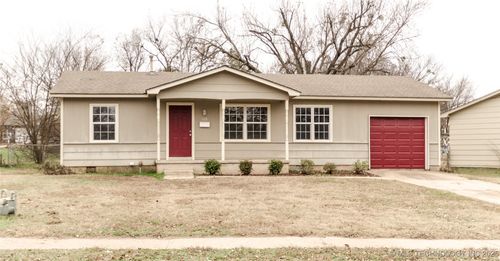 112 W 34th St, Sand Springs, OK, 74063-3423 | Card Image
