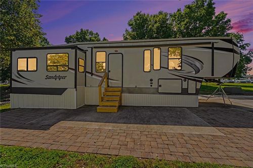 132 Putt Putt Ln, New London, NC, 28127 | Card Image
