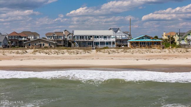 WEST - 2003 Ocean Dr, Townhouse with 4 bedrooms, 3 bathrooms and null parking in Emerald Isle NC | Image 43
