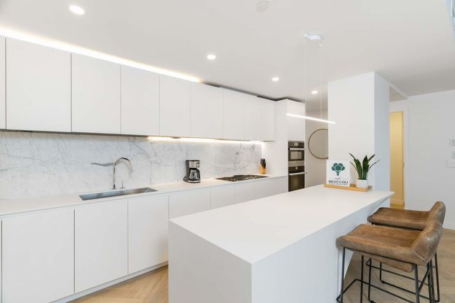 4906 - 1480 Howe St, Condo with 2 bedrooms, 3 bathrooms and 2 parking in Vancouver BC | Image 6