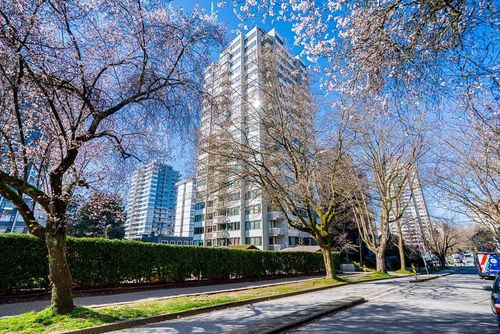 204-1740 Comox St, Vancouver, BC, V6G2Z1 | Card Image